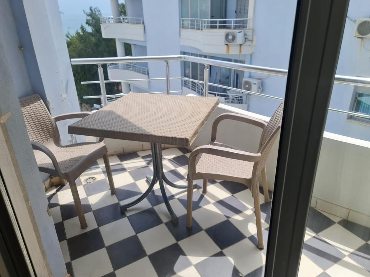 Sea View Apartment In Vlorë Esterno foto